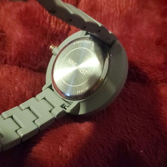 Nine West Ladies Gray Kerena Bracelet Watch Ceramic Look Analog Wristwatch 36mm - Picture 7 of 8